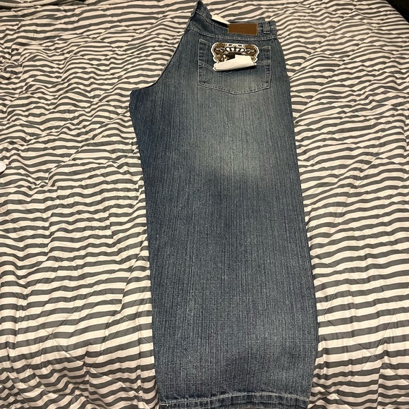 Jeans - Picture 3 of 6